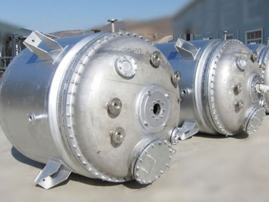 Chronograph Luminous Reactor Head With Fold Over Clasp Acid Pickling Mirror Polishing Design